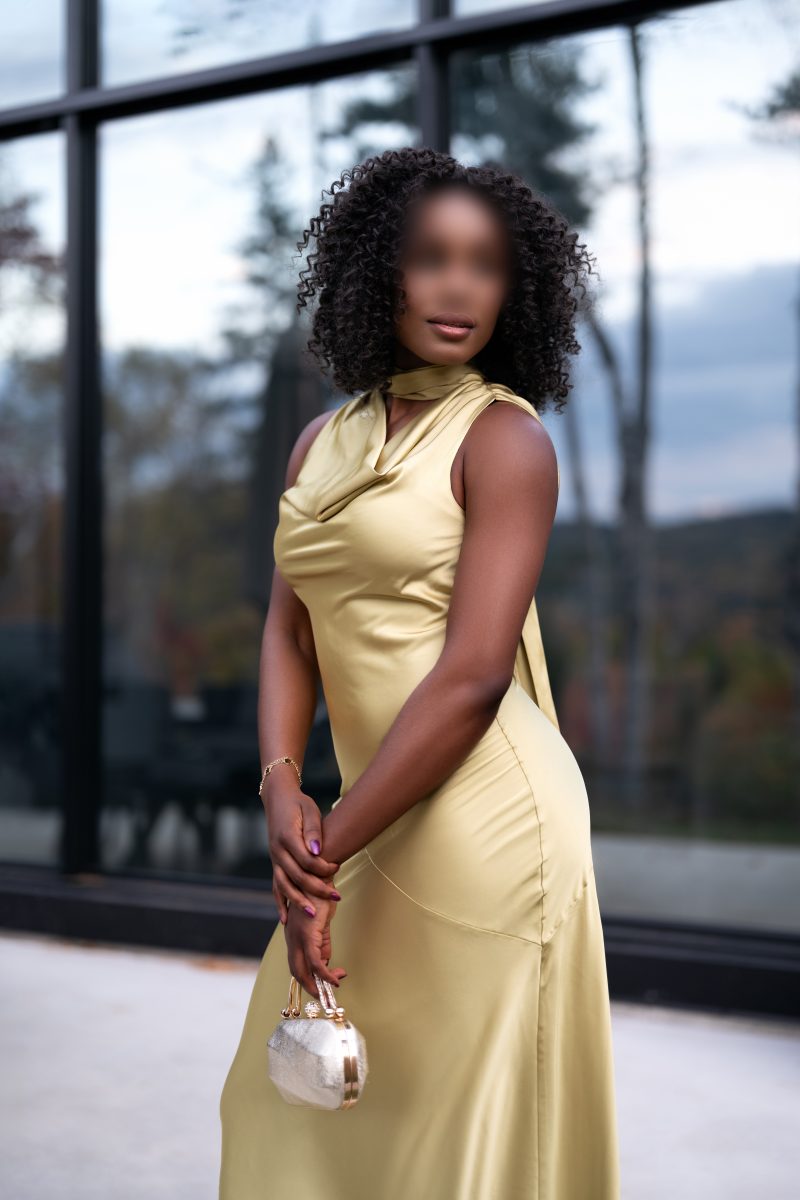 Olivia Paloma In a golden dress and all elegant